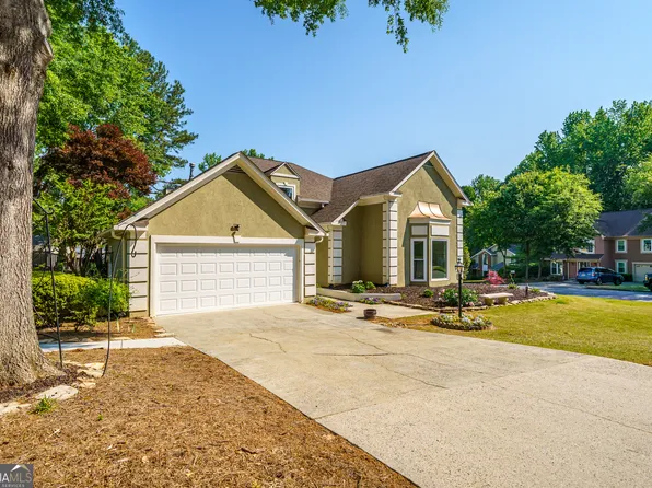 301 Oak Ter, Alpharetta, GA 30009