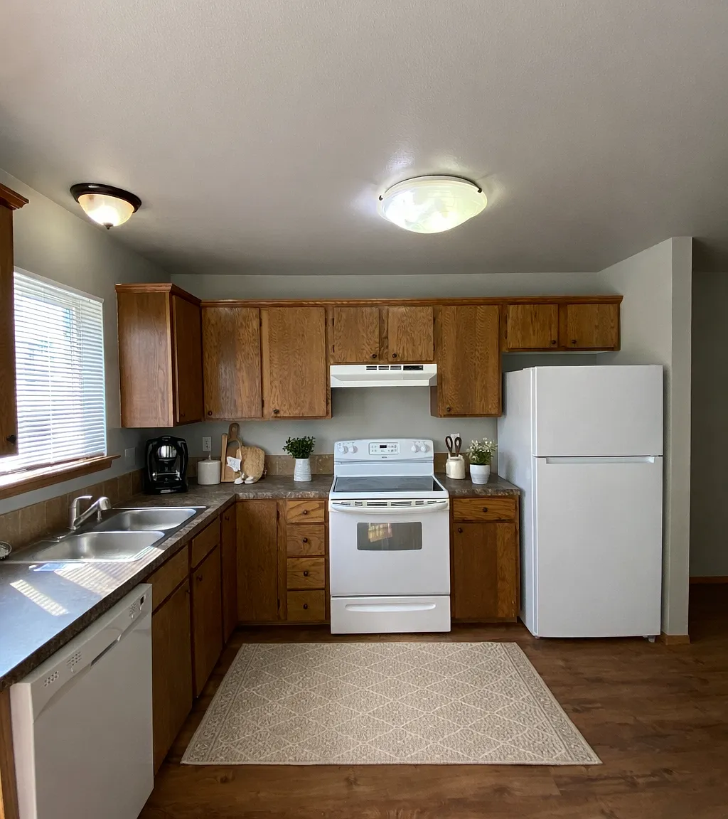 2 bed, 1000 sqft, $1,825 — Photo 2