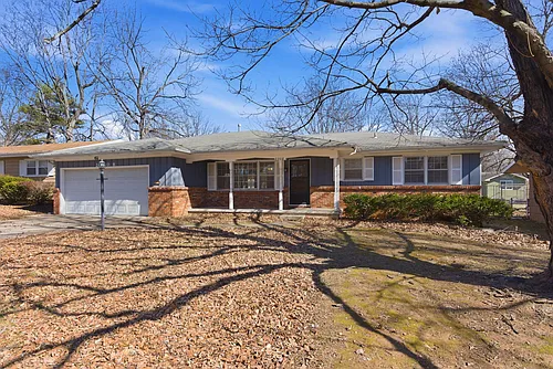 2308 S Hampton Ave Photo 1