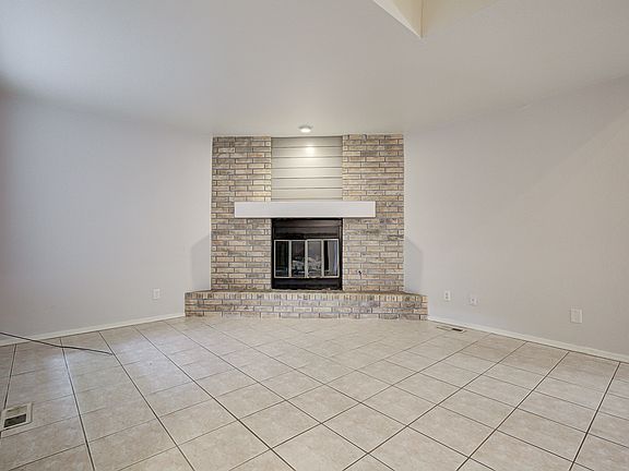 4th image of 1106 Bluestem Rd