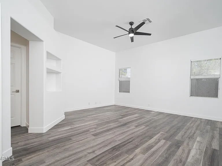 18031 N 15th Pl — Photo 9