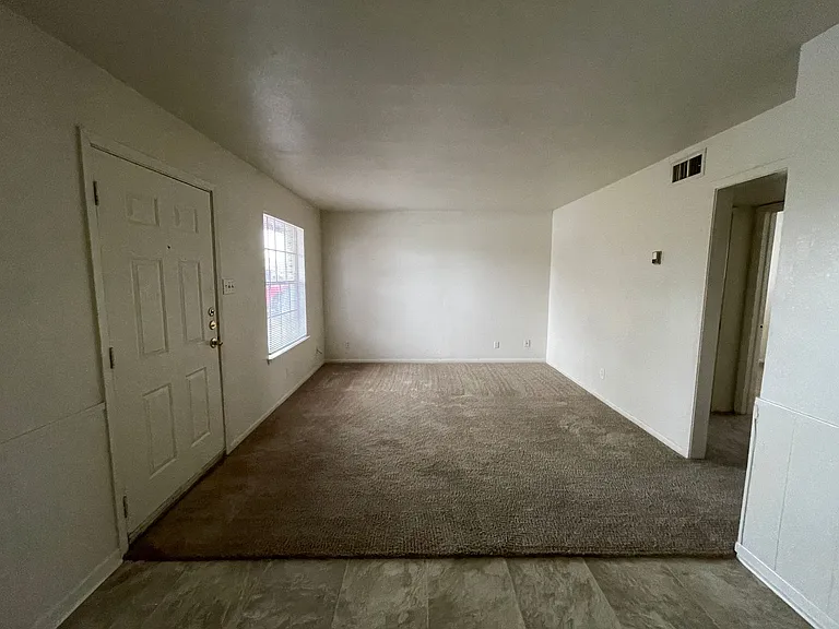 228 Hold Street — Photo 7