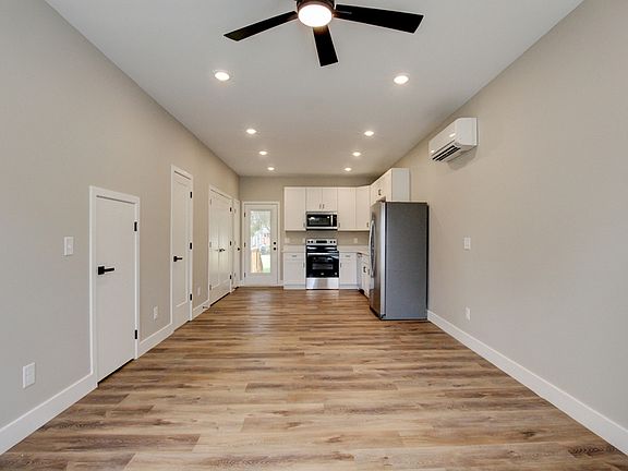 5th image of 230 3rd St