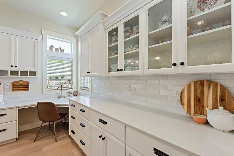 522 E Washakie St — Photo 9