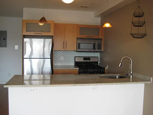 Rented by MCR Realty | media 8