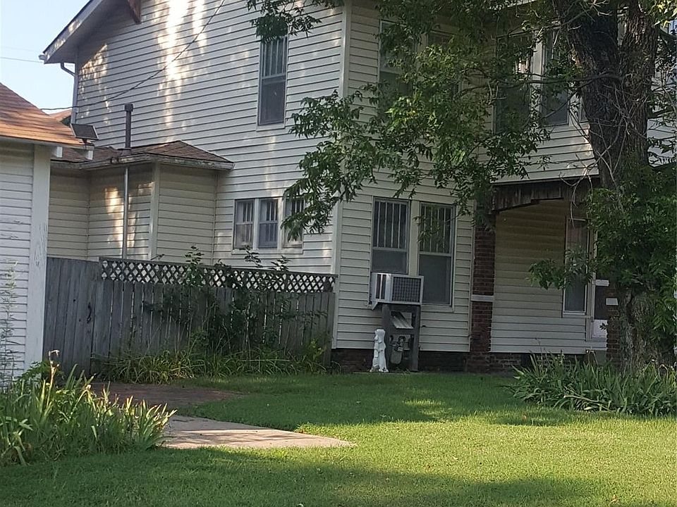 2nd image of 251 N 28th St