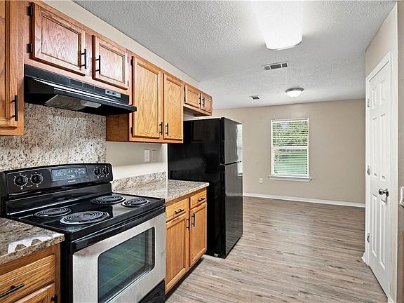 5th image of 15313 W Hoffman Rd