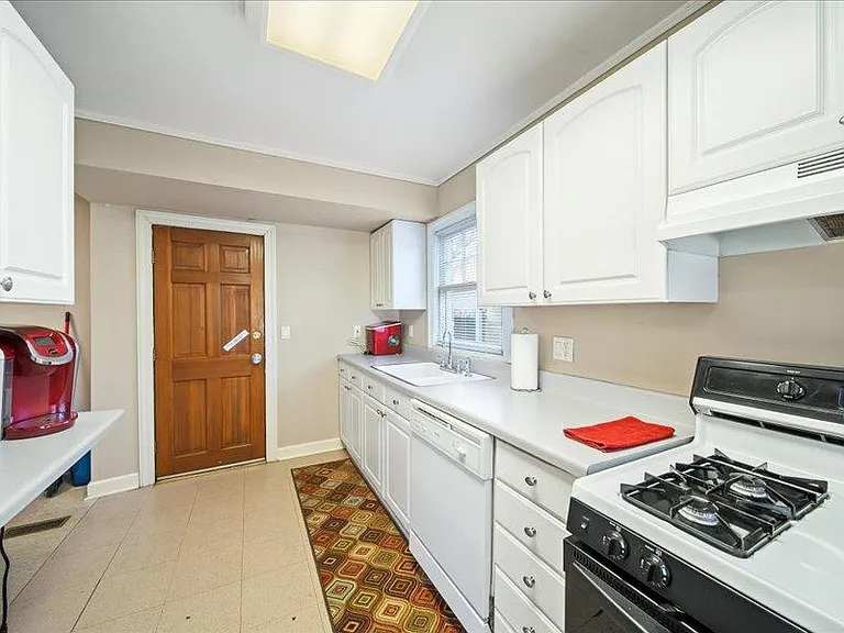 1307 S Indianapolis Ave — Photo 4