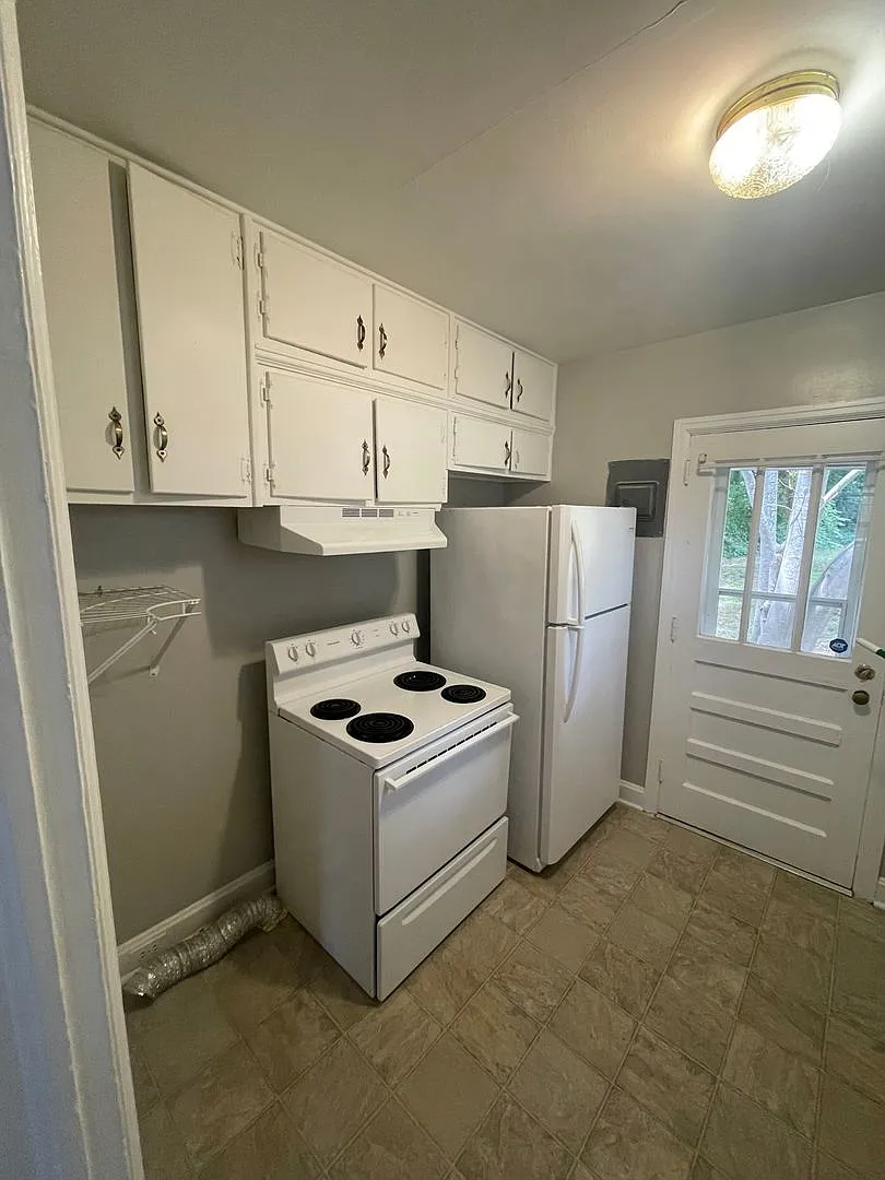 1442 Revere Road — Photo 2