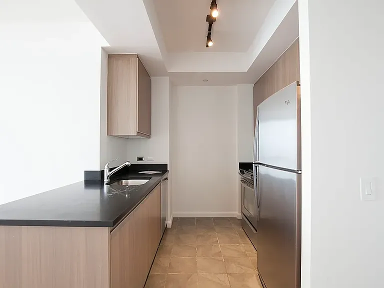 66 Rockwell Pl #16A — Photo 3