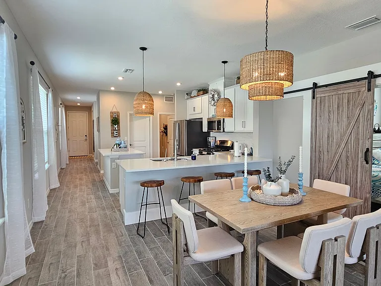 15285 Shady Palms Ln — Photo 22