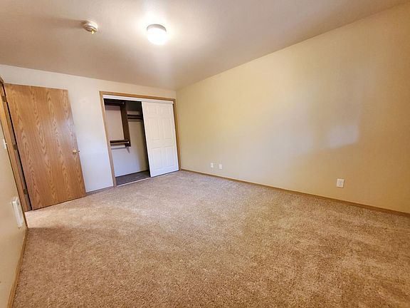 4th image of 901 Pecan Ct #161-43