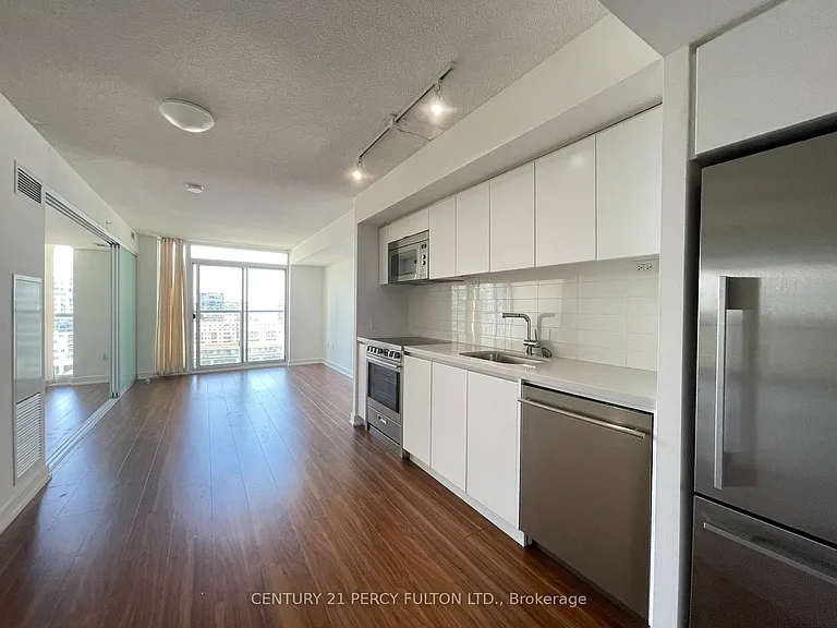 85 Queens Wharf Rd #1811 — Photo 2