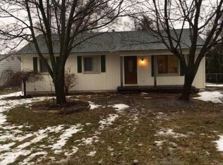 197 Rustic Cir, White Lake, MI 48386