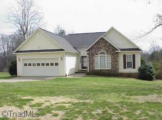 4108 Rock Hill Rd, Pfafftown, NC 27040