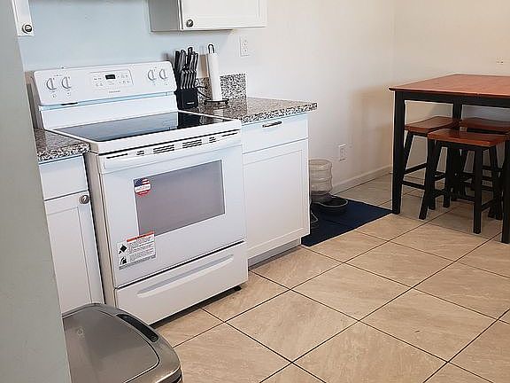 4th image of 1494 Bengston Ave