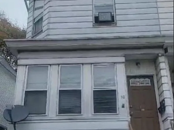 113 Schuylkill Ave, Shenandoah, PA 17976