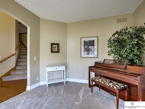 4th image of 4312 N 153rd St