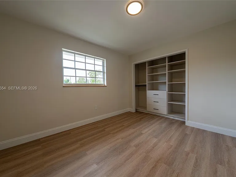 370 Flagami Blvd — Photo 22