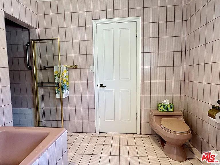 414 N Las Palmas Ave — Photo 24
