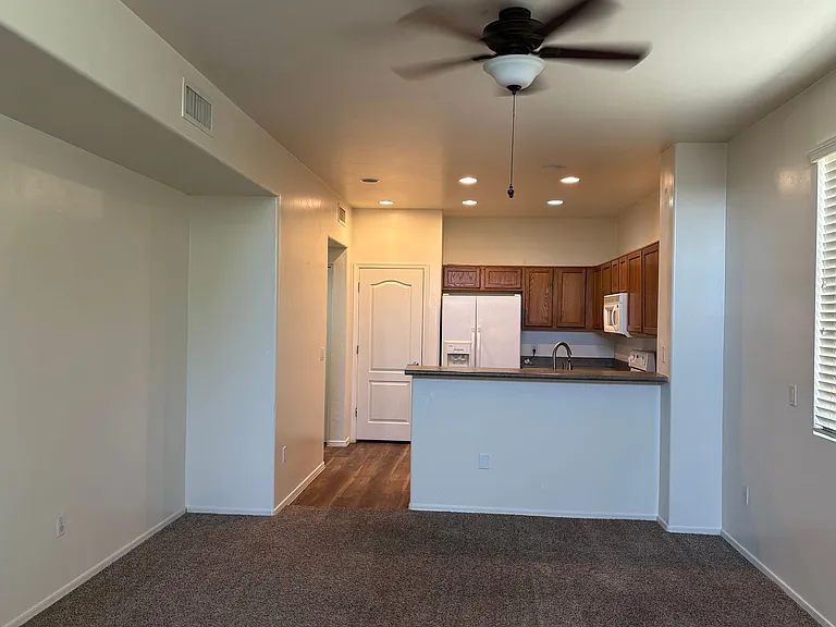 896 W Calle Estrella De Noche — Photo 8