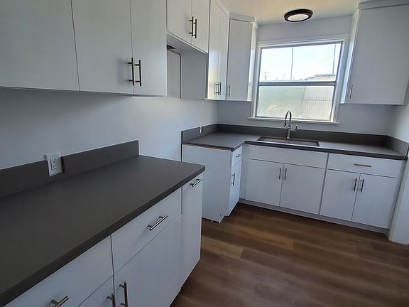 5th image of 5741 S Harcourt Ave