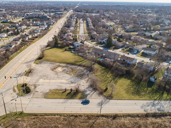 8701 S Kean Ave, Hickory Hills, IL 60457