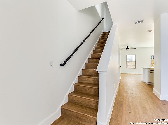 5th image of 207 Gravel St #102