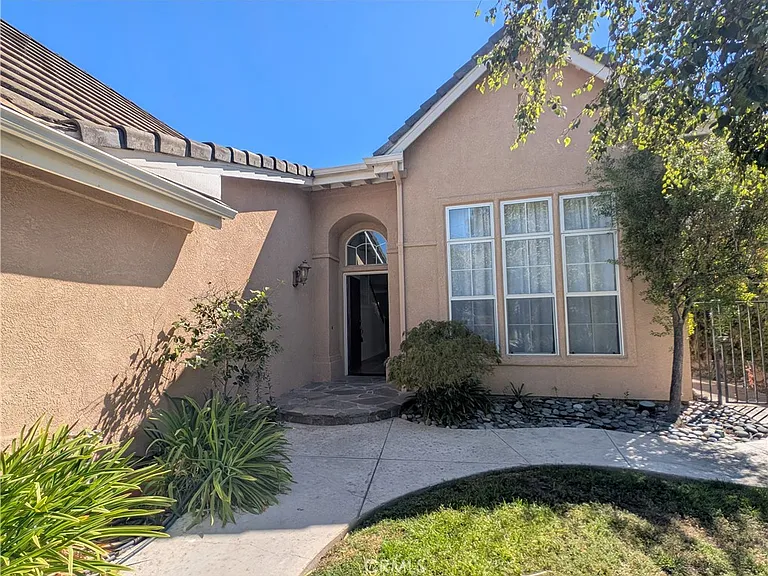2504 Rutland Pl — Photo 2