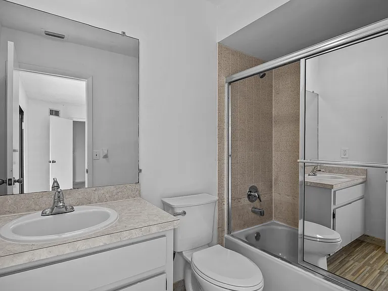 4211 Turnberry Cir #501 — Photo 13