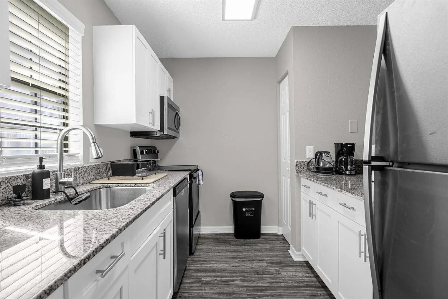 2 bed, 2.0 bath, $3,538 — Photo 3