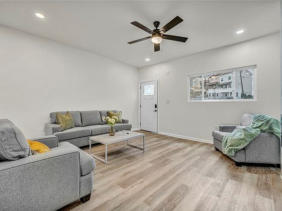 4th image of 5115 Poe Way