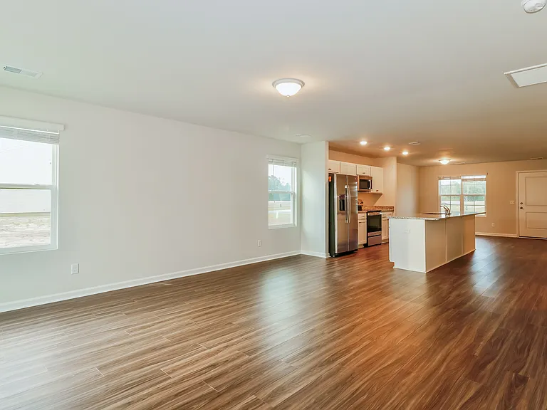 550 Wilkins Rd — Photo 8
