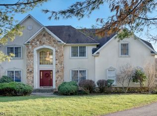 96 Washington Valley Rd, Warren, NJ 07059