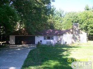 4174 W Giles Rd, Muskegon, MI 49445