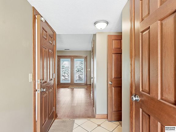 5th image of 10632 M St