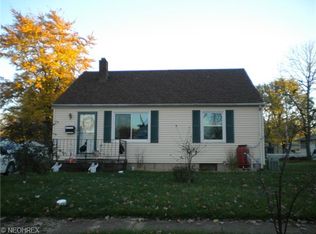 320 Louisiana Ave, Elyria, OH 44035