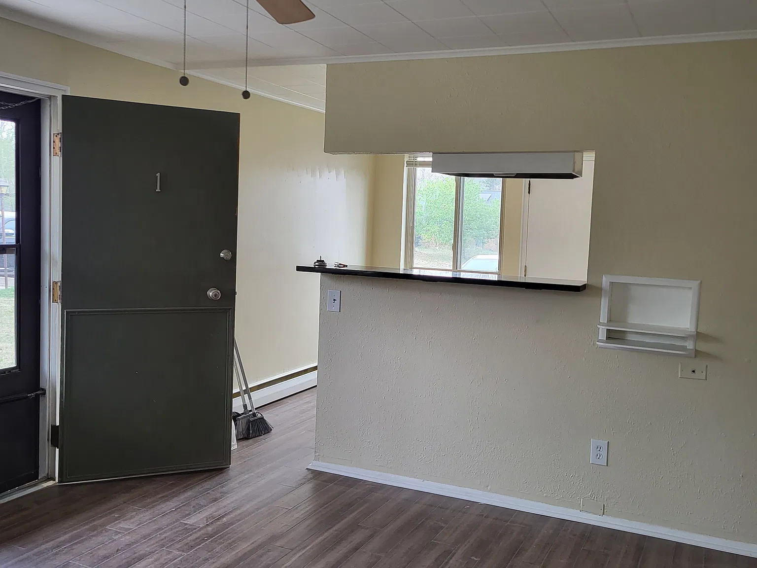 2 bed, 650 sqft, $1,600 — Photo 4