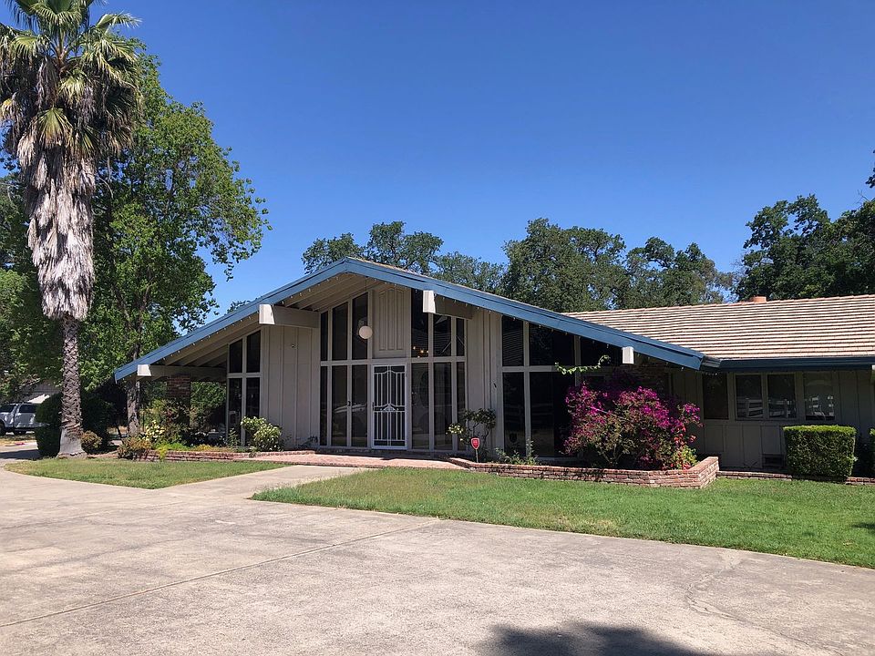 1st image of 1814 Blue Jay Dr