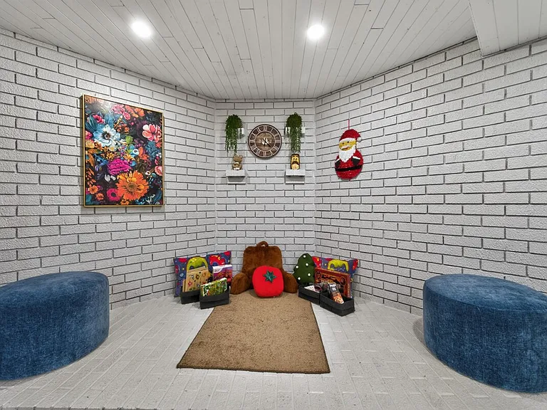 Reading Area