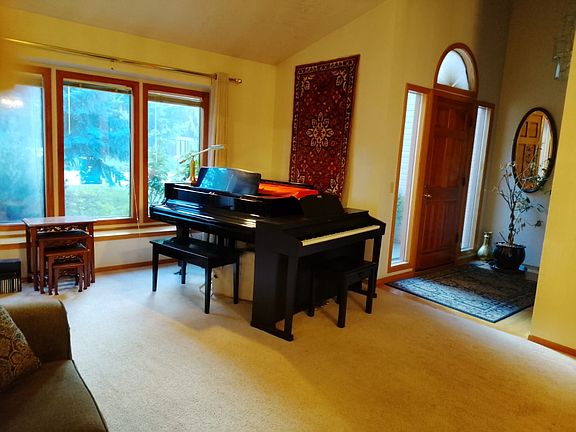 Grand piano for use only with professionally serious pianist/piano major