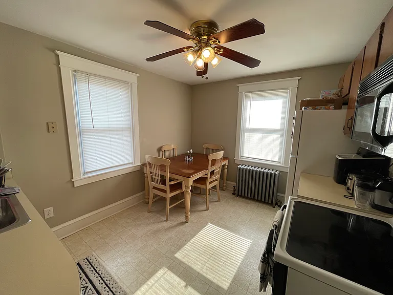 Large Eat In Kitchen