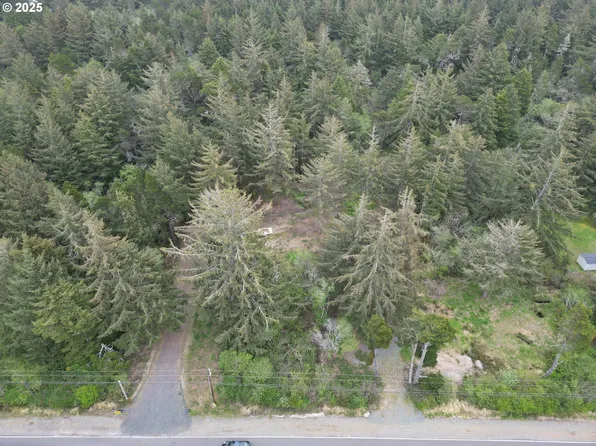 Lakeshore Dr, Langlois, OR 97450