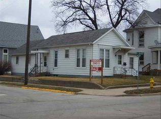 201 Walnut St #A-B, Washington, IL 61571