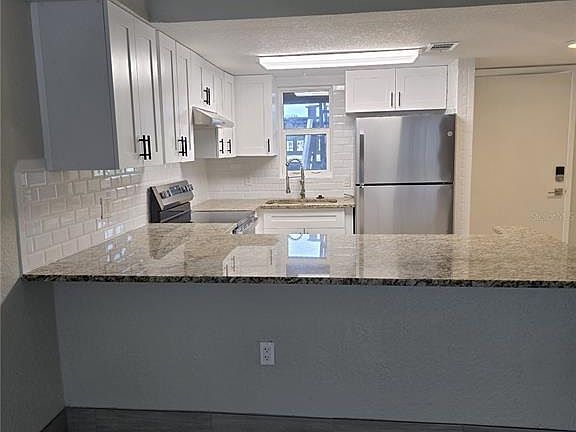 6th image of 4829 ONYX LANE #101