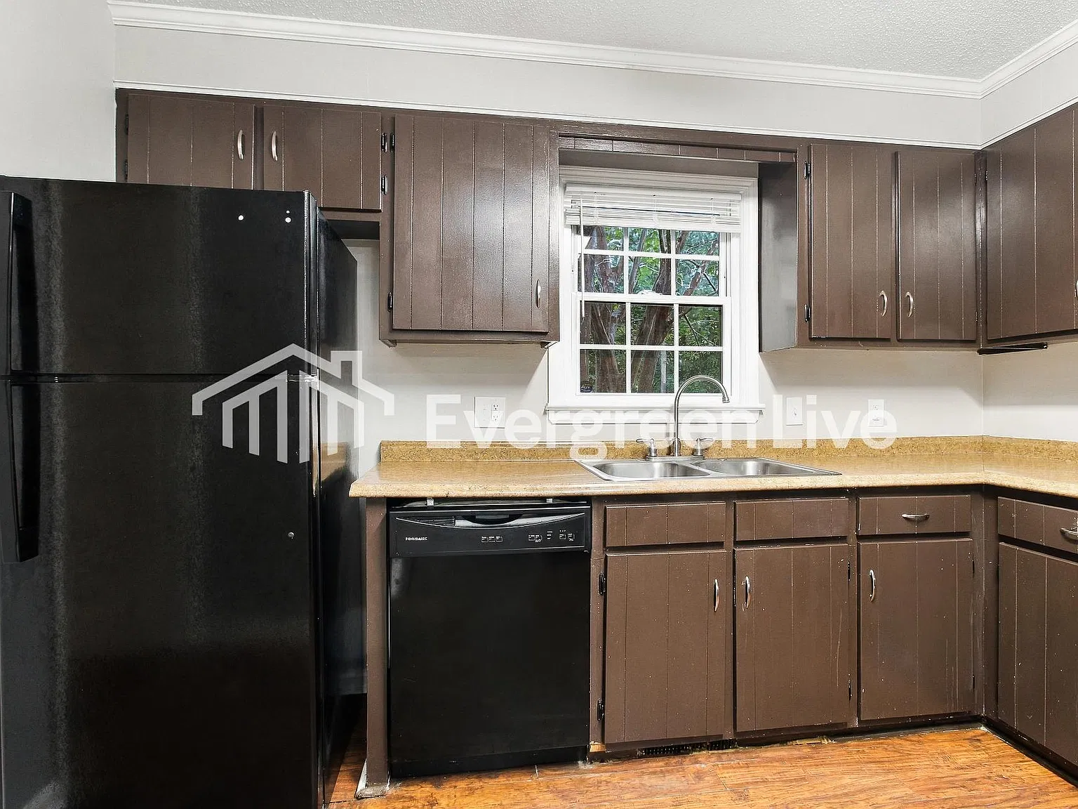 3 bed, 2.0 bath, 1726 sqft, $1,695 — Photo 4