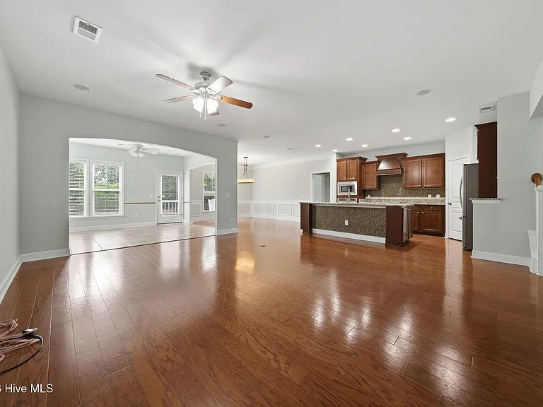 5028 Lagan Ct — Photo 13