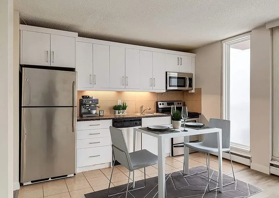 127 25th Ave SW #403