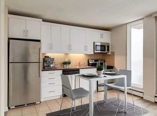 127 25th Ave SW #401, Calgary, AB T2S 0K8