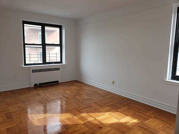 3rd image of 2020 Kings Hwy APT 5H